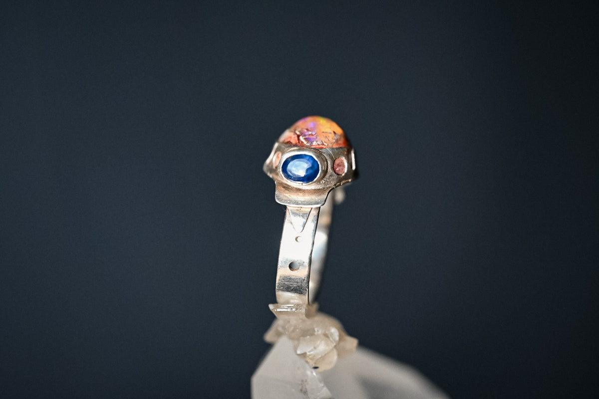 Anillo Ópalo de Fuego Mexicano y Zafiros Tailandeses